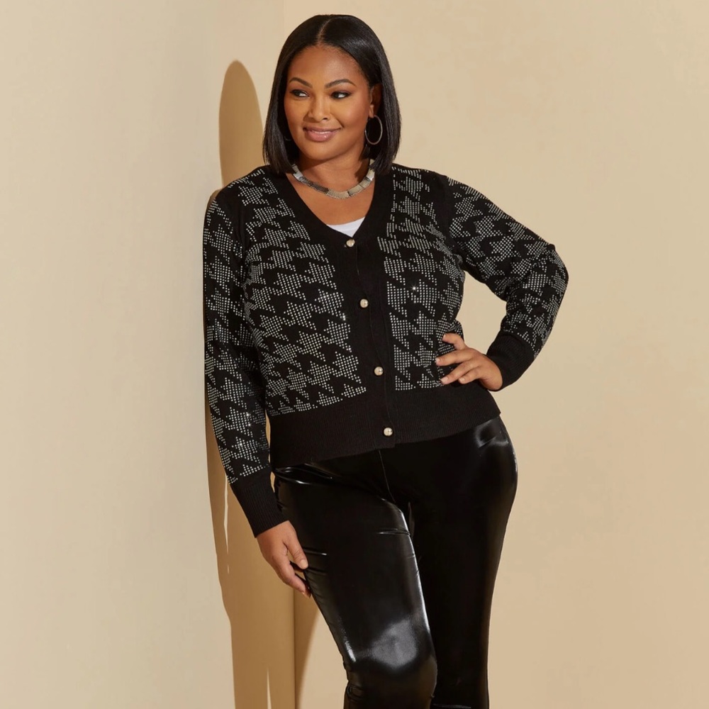Plus ASHLEY STEWART Black Houndstooth Embellished Crop Cardigan Sweater - Picture 4 of 5